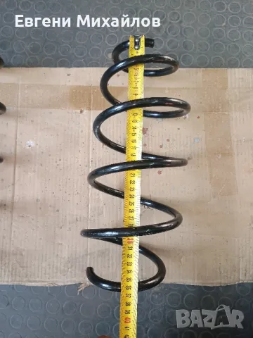 Предни пружини за Мерцедес В 200 , снимка 2 - Части - 48668261