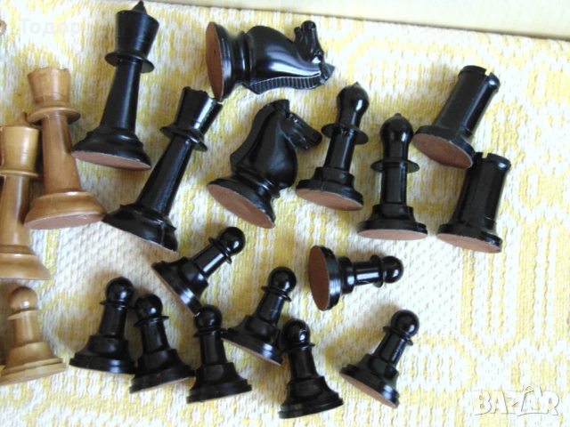 Бакелитови фигури за шах, снимка 7 - Шах и табла - 53148204