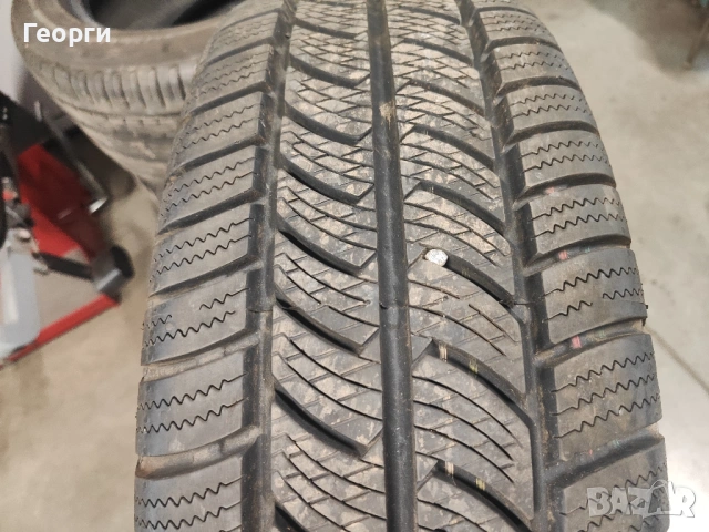 2бр.зимни гуми 225/70/15C Continental