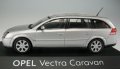 Opel Vectra Caravan 2002 - мащаб 1:43 на Schuco (dealer edition) моделът е нов в PCV дисплей-кейс, снимка 2
