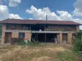 СОБСТВЕНИК продава ТУХЛЕНА ДВУЕТАЖНА КЪЩА 80кв.м с 400кв.м двор заедно с ГОЛЯМ ПАРЦЕЛ 2000кв.м., снимка 3