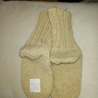 Ръчно плетени детски чорапи от вълна, снимка 1 - Чорапи - 38657051