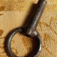 Стар ключ, снимка 1 - Антикварни и старинни предмети - 42559475