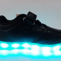 Детски светещи маратонки със USB  зарядно. , снимка 4 - Детски маратонки - 40179885