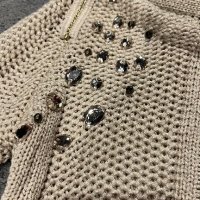 Пуловер с камъни, снимка 1 - Блузи с дълъг ръкав и пуловери - 40345553