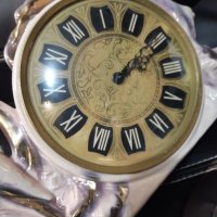 Часовник , снимка 3 - Антикварни и старинни предмети - 36672245