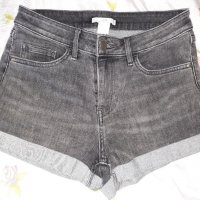 Дамски къси дънки H&M, снимка 2 - Къси панталони и бермуди - 36670565