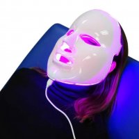 Козметична Led маска за лице със светлинна терапия, фотодинамична терапия, акне, бръчки, снимка 12 - Козметични уреди - 37601981
