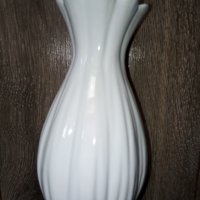Стара порцеланова ваза, снимка 1 - Антикварни и старинни предмети - 39970557
