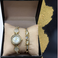 Красив комплект от дамски часовник и гривна с камъни цирконии, снимка 2 - Бижутерийни комплекти - 44536148