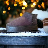 Дамски боти UGG, снимка 3 - Дамски боти - 44464335