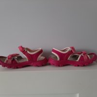 Цикламени сандали, стелка 18,5 см, снимка 2 - Детски сандали и чехли - 34564264