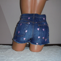 FBsister Дамски къси дънкови панталони с бродирани сърца XS, снимка 2 - Къси панталони и бермуди - 44739333