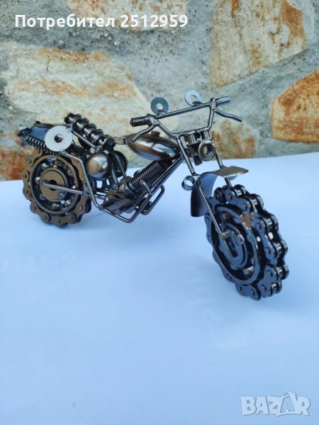 Метален мотоциклет, ръчно изработен от болтове и гайки, снимка 1