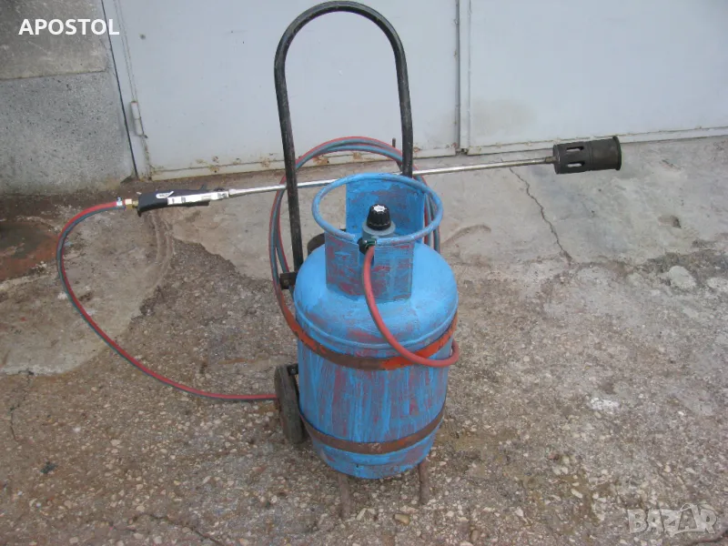 Газова бутилка в комплект с горелка и количка , снимка 1