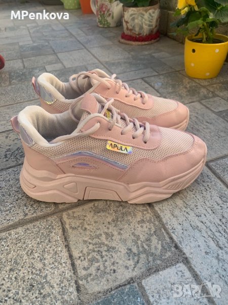 Розови маратонки, снимка 1