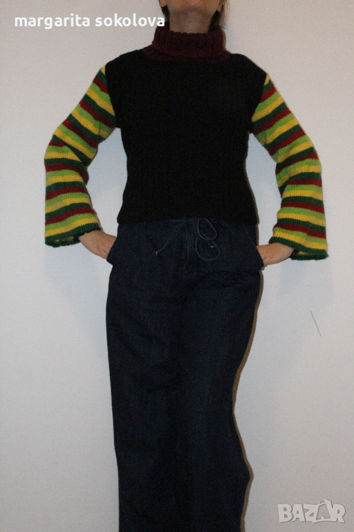 Ръчно изработен пуловер с шарени ръкави, снимка 1