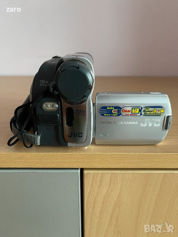Видеокамера JVC, снимка 1