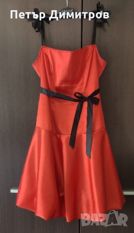 Сатенена коледна червена рокля, снимка 1 - Рокли - 33975804