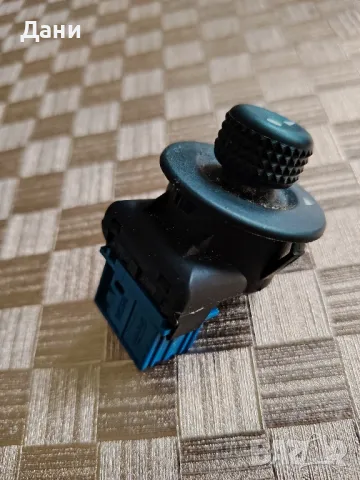 Бутон копче реглаж огледала Ситроен С2, С3, Ксара Пикасо и др., снимка 2 - Части - 50391545