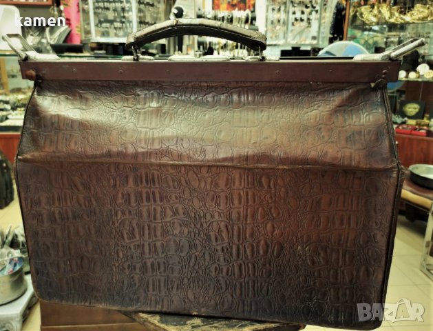 Докторска чанта,куфар крокодилска кожа, снимка 6 - Антикварни и старинни предмети - 30775166