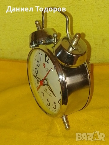 Стар Китайски настолен часовник , будилник Diamond с 2 Камбани, снимка 4 - Антикварни и старинни предмети - 53986381