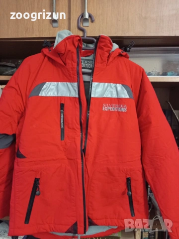 Дамско спортно яке с качулка и поларена подплата, снимка 2 - Якета - 54030377