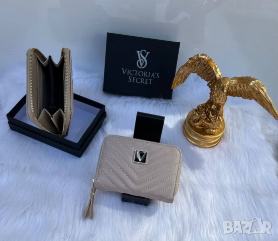 портмонета в кутя victoria's secret