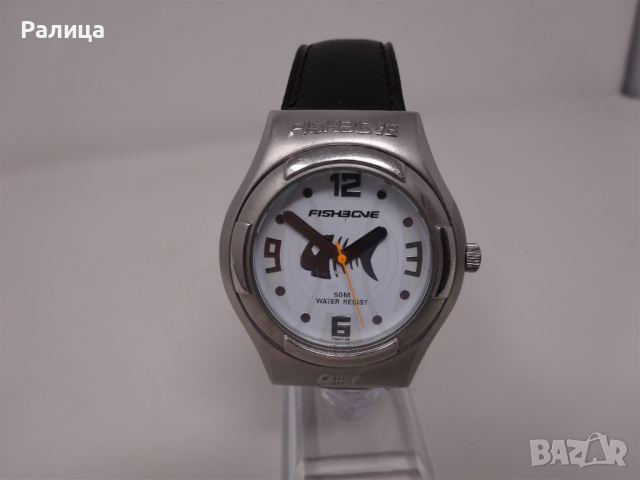 Мъжки кварцов часовник. С нова кожена каишка и с нова батерия. Работещ. Цена 30 лв. , снимка 1