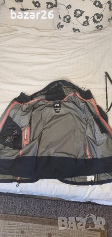 Volcom size L Guide Gore-Tex  яке ски и сноуборд  ski snowboard , снимка 3 - Зимни спортове - 42589586