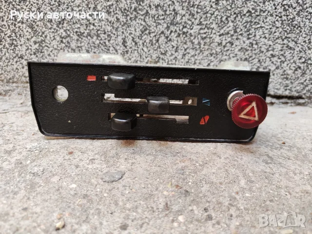 Панел парно с аварийни светлини Москвич 2140
