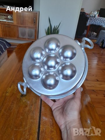Стар алуминиев тиган за яйца #3, снимка 4 - Антикварни и старинни предмети - 37108325
