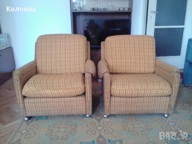 продавам 2 фотьйла всеки по 50 лв. на колелца