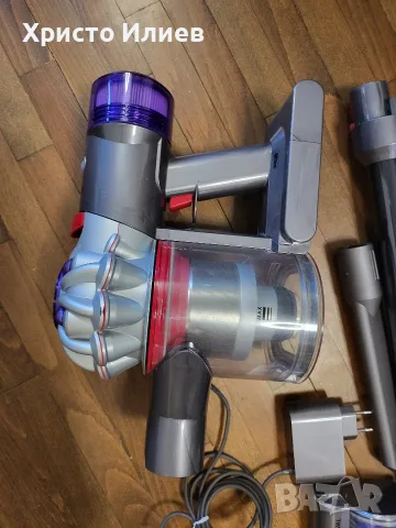 Акумулаторна безжична Прахосмукачка Dyson V8 Advanced, снимка 3 - Прахосмукачки - 55816822