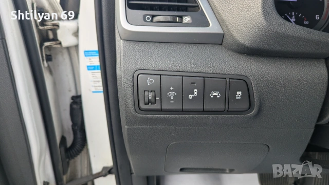 Хюндай Туксон 2.0crdi 4x4 automatic , снимка 17 - Автомобили и джипове - 53256855