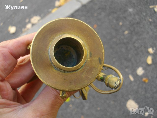 СТАР БРОНЗОВ СВЕЩНИК ЛАВНИ МОТИВИ, снимка 7 - Антикварни и старинни предмети - 38262395