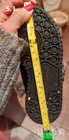 Оригинални апрески/ботуши Adidas 31н, снимка 2 - Детски боти и ботуши - 42366188