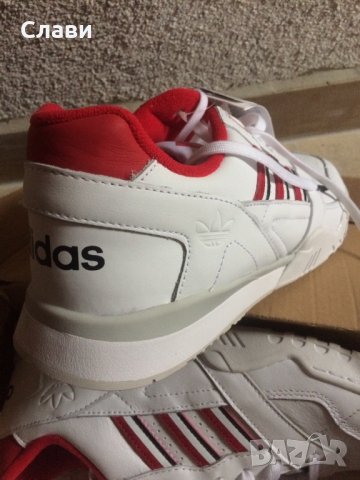 Оригинални маратонки Adidas 43 1/2, снимка 2 - Маратонки - 34943887