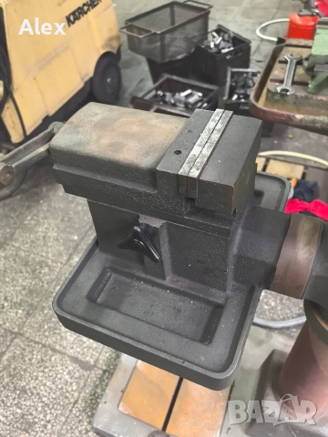 Колонна бормашина италианска в идеално състояние , снимка 10 - Бормашини - 52881560