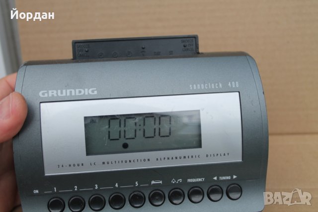 Радио ''Grundig Sonoclock 400'', снимка 14 - Радиокасетофони, транзистори - 44338331