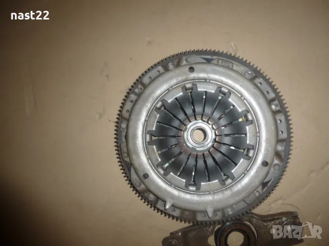 Маховик със съединител Фолксваген Поло 1.4 тди 80 к.с BLS, снимка 8 - Части - 50144069