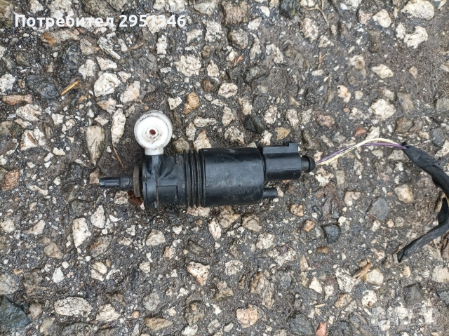 1648690321 помпа Mercedes ML W164