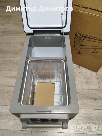 Компресорен хладилник фризер на 12v 55литра, снимка 2 - Хладилни чанти - 53294681