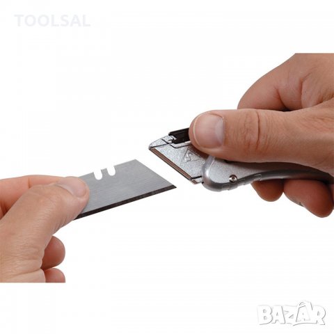 Нож Stanley макетен метален с трапецовидно прибиращо се острие 140х19 мм, снимка 4 - Други инструменти - 34036220