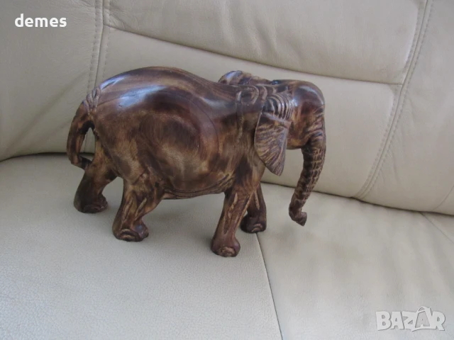 Слон -дървена фигура от махагон, Етиопия