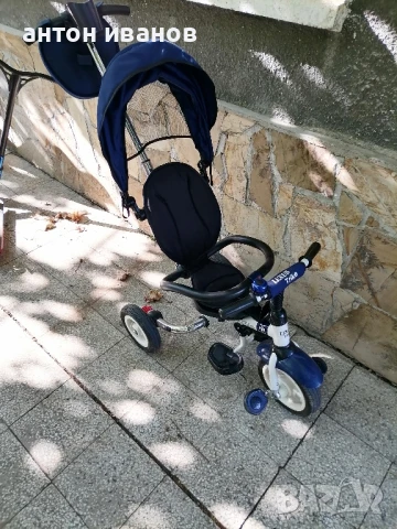 Детска триколка и тротинетка