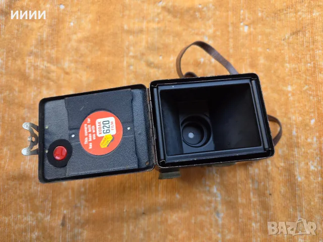 Фотоапарат камера KODAK BROWNIE , снимка 5 - Антикварни и старинни предмети - 56442326