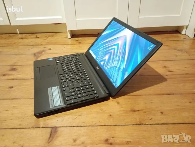 Лаптоп Acer, отличен, 15 инчов дисплей, батерия 4 часа , SSD 256GB