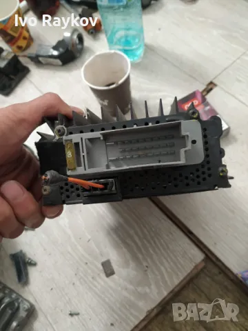 Усилвател антена за Mercedes-Benz M-Class SUV (W163) , A 163 820 27 89, снимка 2 - Части - 50178704