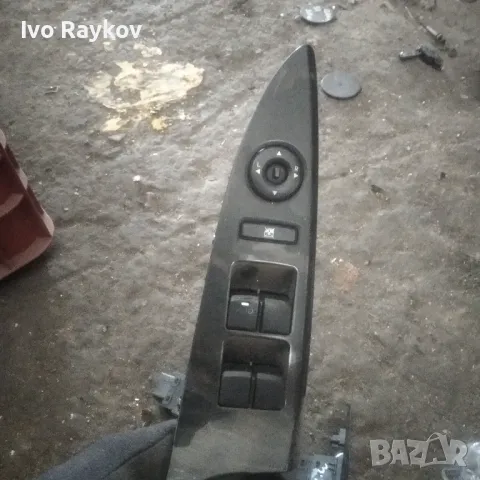 Бутони стакла за Huyndai IX20, снимка 2 - Части - 47869342